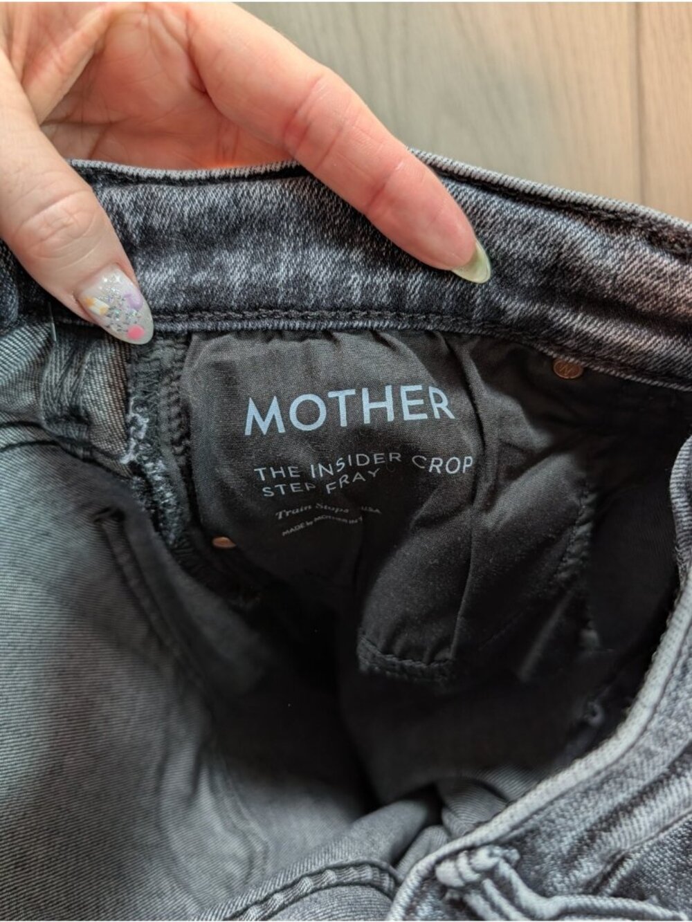 Mother Jeans The Insider Crop Step Fray in Train Stops Size 31 Black Raw Hem - Picture 9 of 13